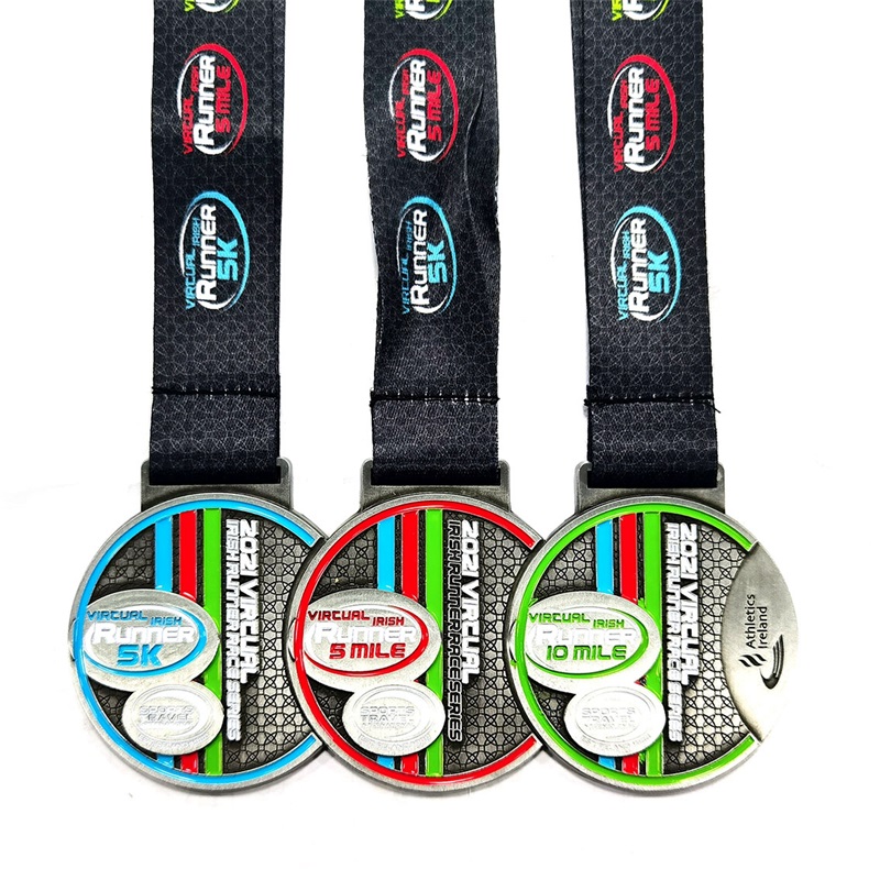 Medallas de premio de diseño de mordaza y tazas Medallas personalizadas Medallas de animales de esmalte